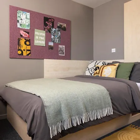 For Students Only The Plaza In Apartment *
